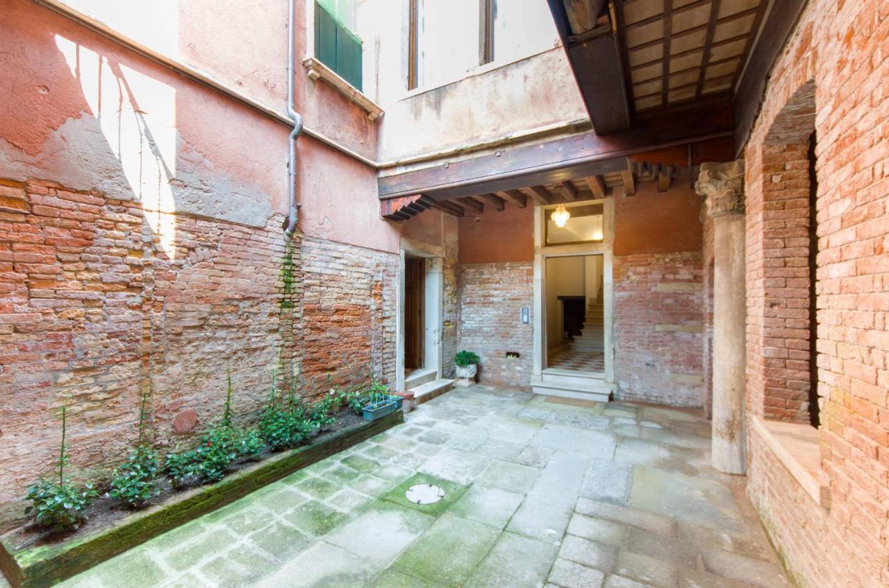 Residenza La Torretta Lägenhet Venedig Exteriör bild